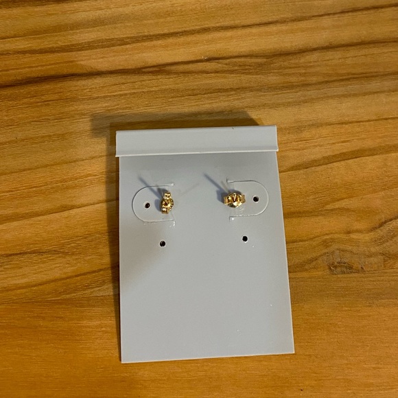 ✅24KT. Gold Gem Stone Earring Studs. - Picture 6 of 12